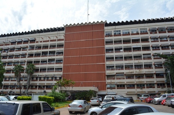 Diario HOY | Suspenden braquiterapias en el Incan por deuda millonaria del IPS