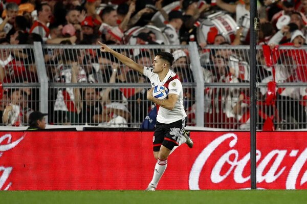 Versus / River Plate remonta y saca ventaja en la llave ante el Inter de Porto Alegre