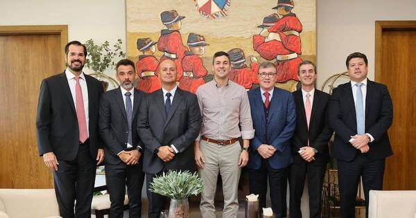 La Nación / Santiago Peña avanza con el plan de bajar precios de combustibles