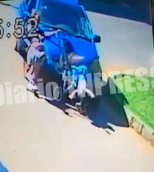 Mujer y sus dos hijos menores atropellados por un automóvil – Diario TNPRESS