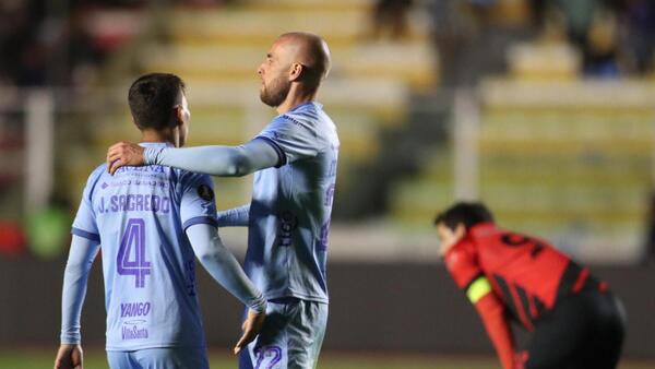 Bolívar se queda con la ida ante Paranaense