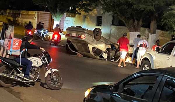 Accidente vehicular se registró en pleno microcentro de PJC - Oasis FM 94.3