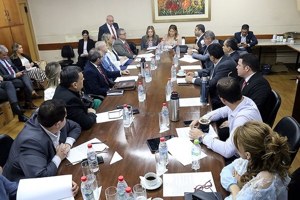 Piden aprobar ampliación para equipar el Gran Hospital de Coronel Oviedo