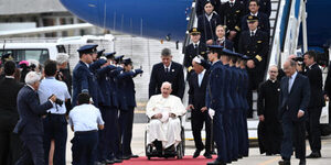 El papa Francisco llega a Lisboa para encontrarse con una multitud de jóvenes
