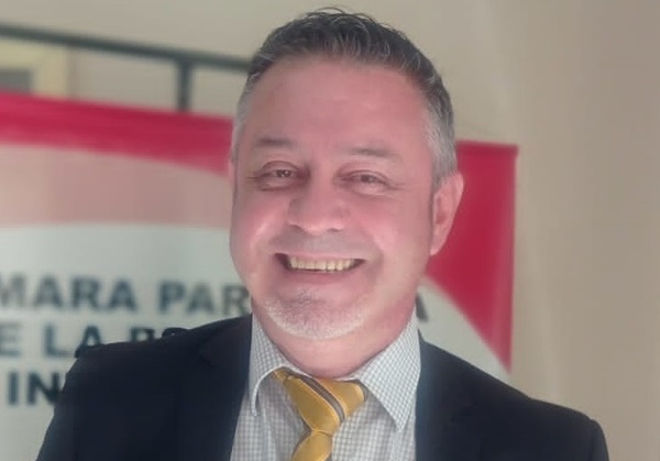 Piden a Santiago Peña que elija a un técnico para la DINAPI | 1000 Noticias
