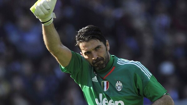 Buffon deja el fútbol a los 45 años