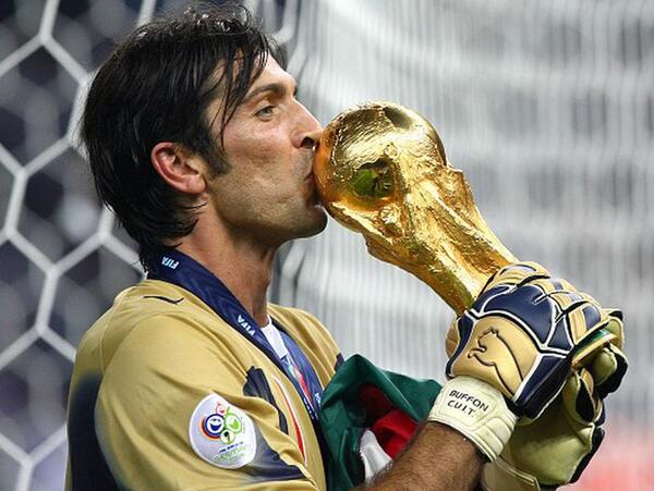 Gianluigi Buffon anunció su retiro del fútbol a sus 45 años | 1000 Noticias