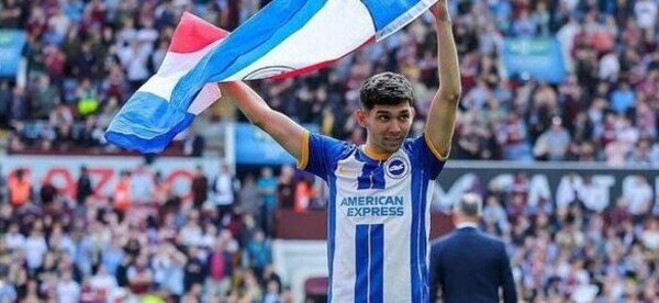 Versus / Julio Enciso no se moverá del Brighton por ahora