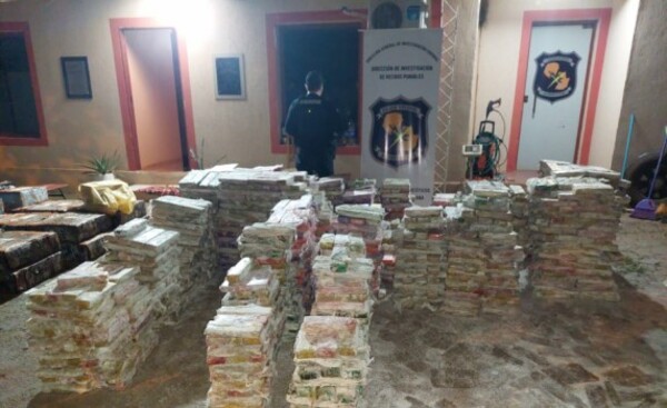Más de 2.000 kilos de marihuana llevaba al Brasil el camión incautado