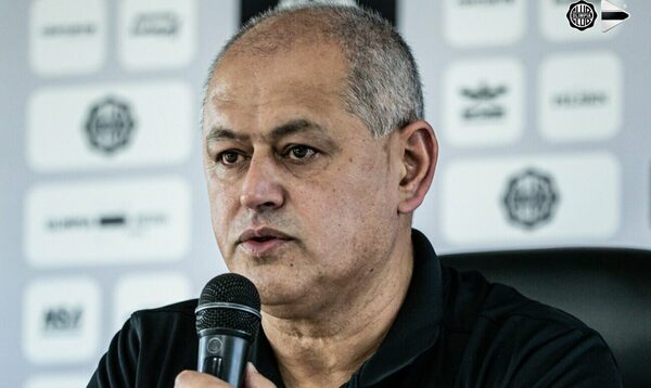 Versus / Francisco Arce: "De historia a historia hay mucha igualdad"