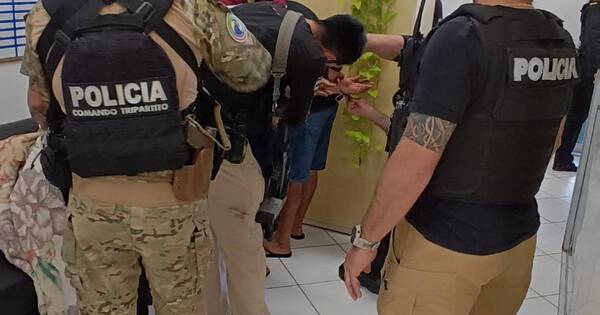 La Nación / Expulsaron a tres brasileños buscados por tráfico de drogas y homicidio