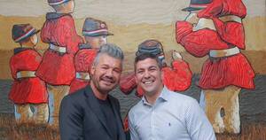 La Nación / ¡Tinelli llegó a Paraguay y se reunió con Santiago Peña!