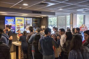 McDonald’s celebra el día de la amistad con su 2x1 del McCombo Cuarto de Libra - Sociales - ABC Color