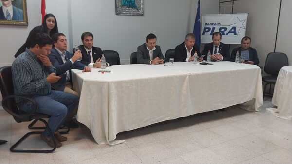 Diario HOY | Planetan una comisión de transición y dejar el PLRA en manos de parlamentarios