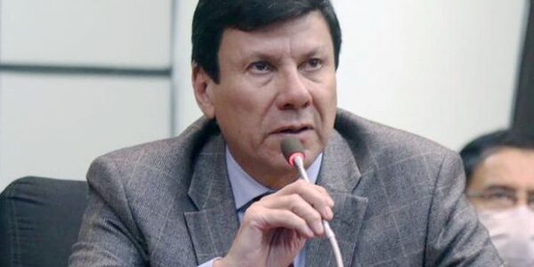 Denuncia de Cartes ante Fiscalía genera discusión entre bloques colorados de Diputados
