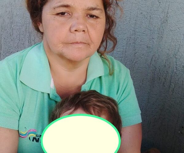 Buscan a abuela y nieto