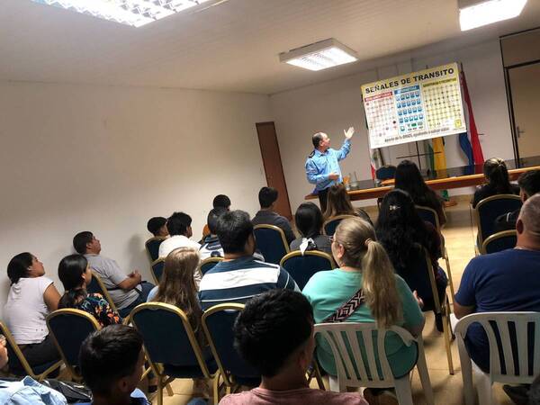 BRINDAN CURSO DE CAPACITACIÓN PARA LA OBTENCIÓN DE LICENCIAS DE CONDUCIR