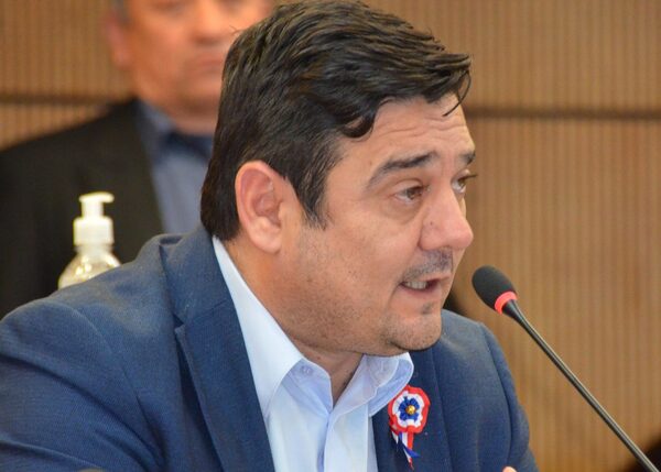 PLRA: legisladores plantean la creación de un gobierno de transición hasta próxima elecciones · Radio Monumental 1080 AM
