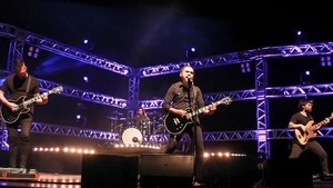 Flou ofrece segundo concierto ante tickets agotados