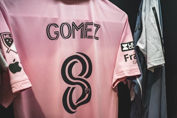 Versus / ¿Se viene el debut? Diego Gómez integra el banco de suplentes del Inter Miami