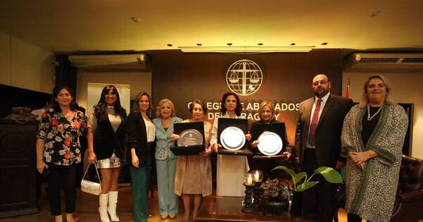 La Nación / Reconocen trayectoria y aporte jurídico de exministras Pucheta, Peña y la abogada Elsa Bernal
