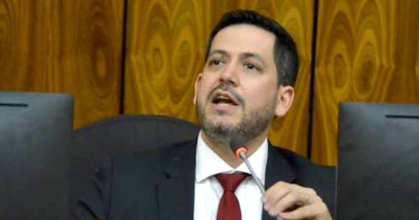 La Nación / “No estaremos prejuzgando a una institución importante como la FGE”