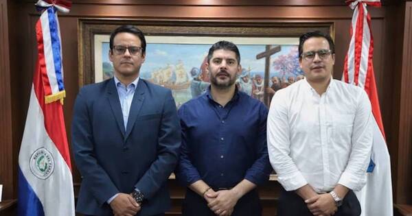 La Nación / Nelson Mora asumió como nuevo jefe de gabinete