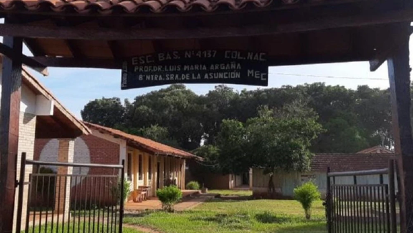Una maestra recibe carta de contenido sexual y amenaza de muerte - Noticiero Paraguay