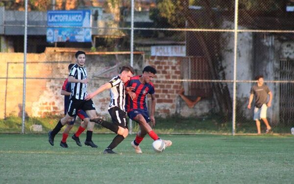 Cerro de Franco derrota a Primero de Mayo