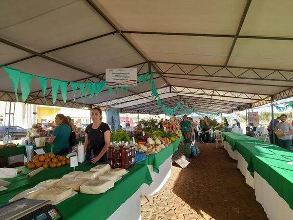 Costanera de Asunción: Productores de todo el país traen ofertas a la Feria de la Agricultura Familiar - Nacionales - ABC Color