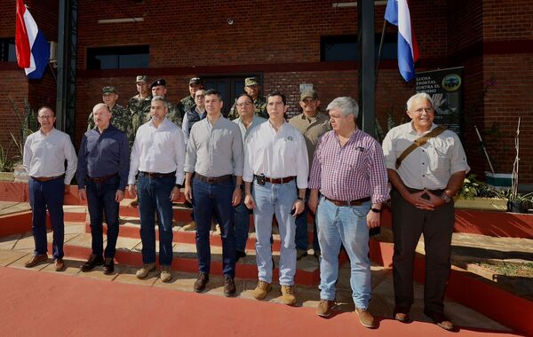 Mario Abdo y Santiago Peña, en Concepción | 1000 Noticias