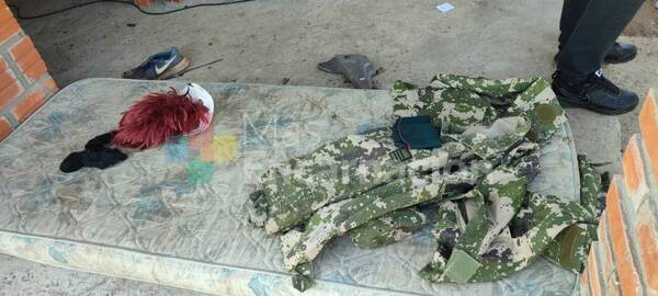 Mujer y un menor de edad ¡encerrados bajo llave! en casa de exmilitar: la poli lo busca