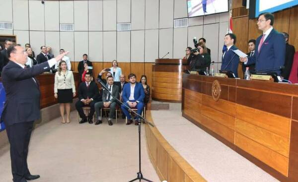 ¡Cambio profe!: Retamozo entró por Riera en la Cámara de Senadores