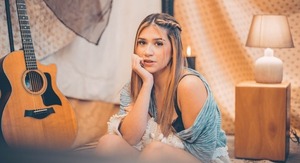 Diario HOY | Sol Codas lanza su primera canción como solista