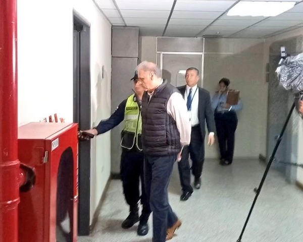 Ex ministro de la SEN seguirá preso; juez rechazó revisión de medidas - ADN Digital