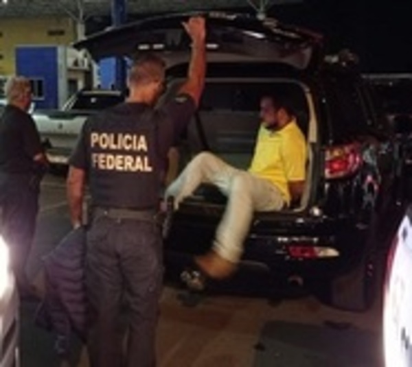 Expulsan del país a cuatro prófugos de la justicia brasileña - Paraguay.com