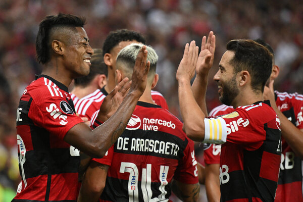 Versus / Flamengo sufre dos bajas de último momento para el partido ante Olimpia