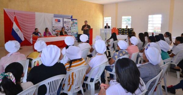 50 nuevos profesionales en Quyquyhó reciben certificados y kits de herramientas del SINAFOCAL