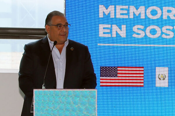 Ficohsa se une a la iniciativa de Kamala Harris para fomentar el desarrollo en Centroamérica - MarketData