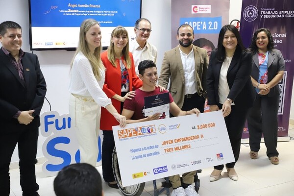 Emprendedores con discapacidad obtienen capital semilla otorgado por el MTESS