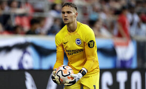 Versus / Robert Sánchez, compañero de Julio Enciso en el Brighton, jugará por el Chelsea