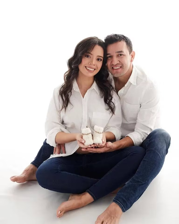 Néstor Camacho y su esposa despiden con tristeza a su esperada bebé