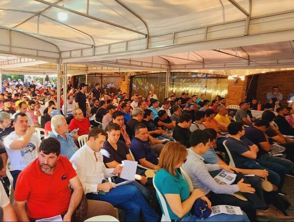 Senabico subasta 28 vehículos y una joya de oro comisados · Radio Monumental 1080 AM