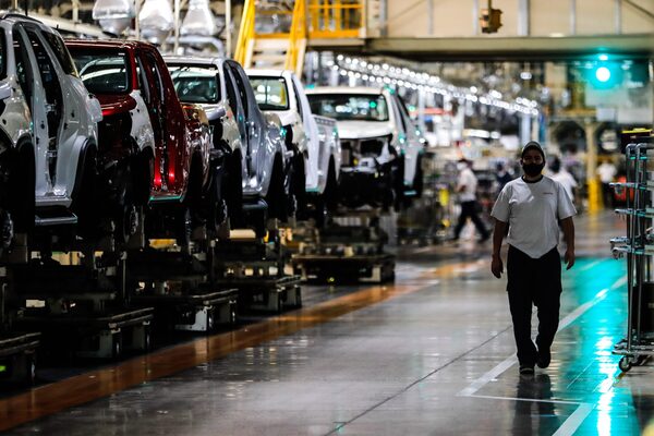 Las exportaciones argentinas de autos crecen 10,9 % en los primeros siete meses de 2023 - MarketData