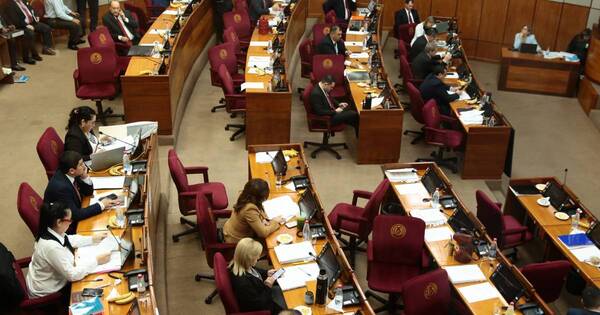 La Nación / Senado cambia su sesión ordinaria a los días miércoles a las 13:00