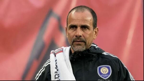 DT de Orlando City habló con Arturo y dijo que Leo Messi debió ser expulsado