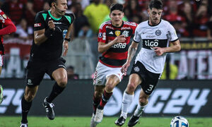 Olimpia cayó ante el Flamengo en un cuestionado partido