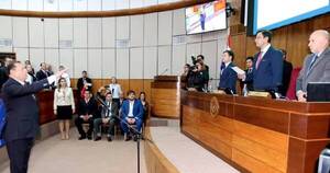La Nación / Retamozo juró en reemplazo de Riera