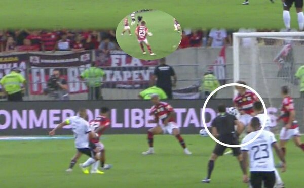 Versus / El penal que no le dieron a Olimpia: "Busca el contacto con la pelota", afirma Cardozo