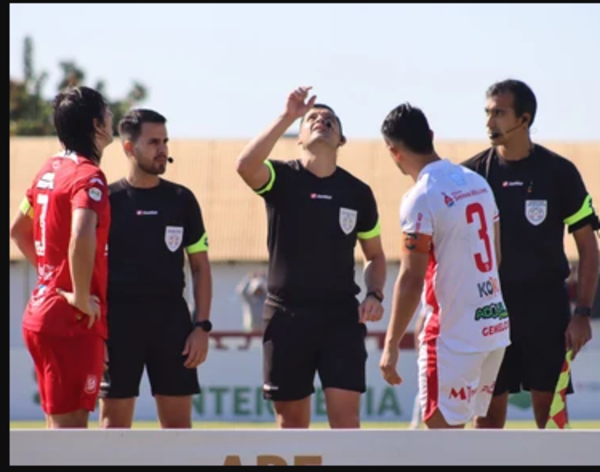 Árbitros para el capítulo 20 de la Intermedia